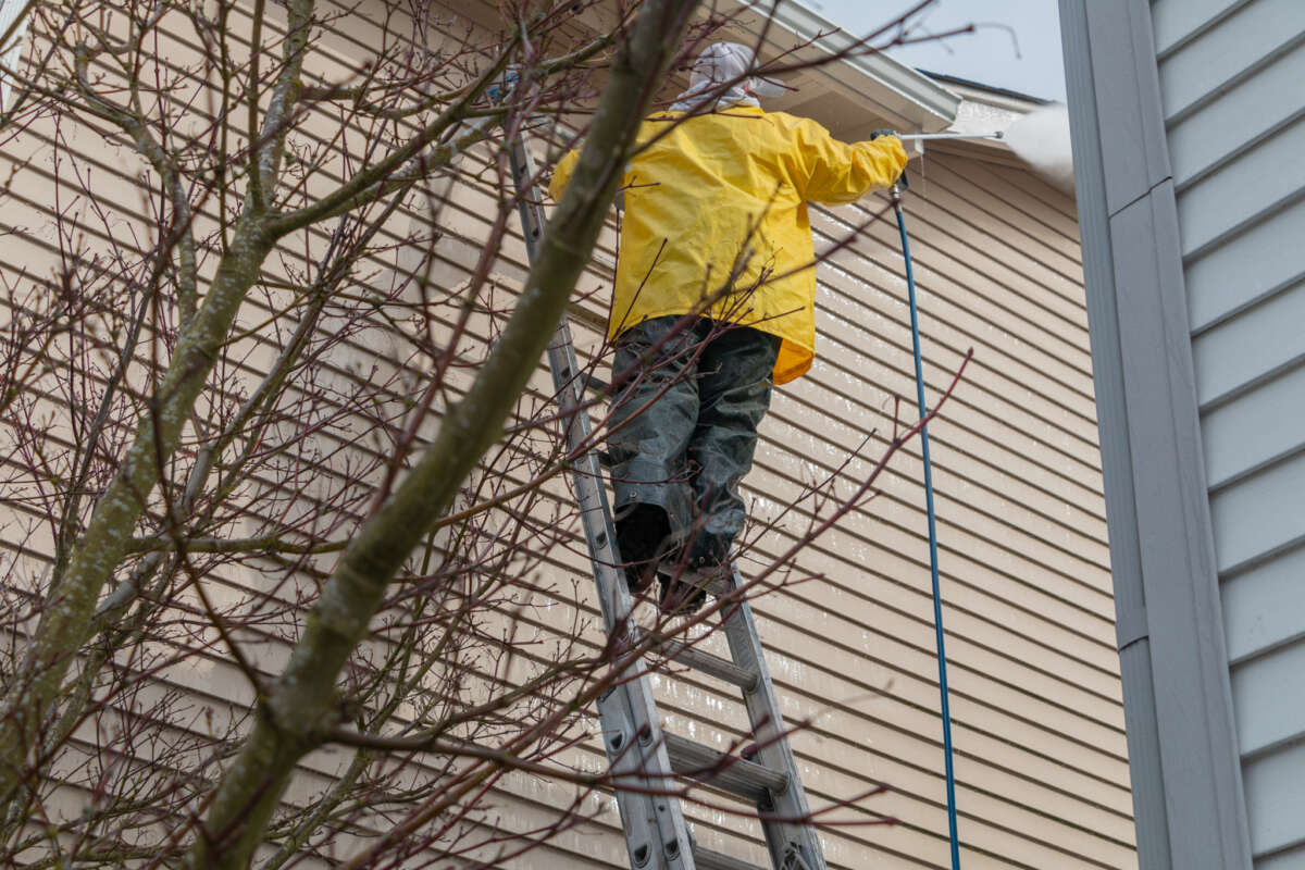 power washing house